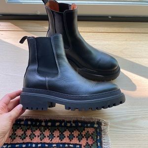 Shoe The Bear Chelsea boot- black leather size 41